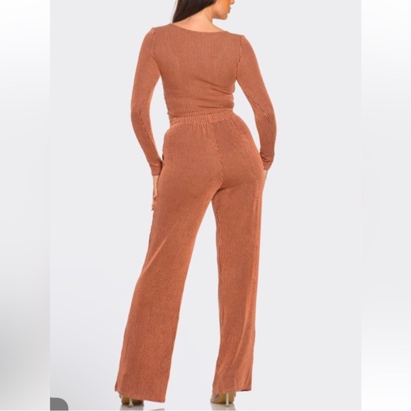 ⭐️NEW⭐️Rust Two Piece Long Sleeve Pant Set - Picture 2 of 3